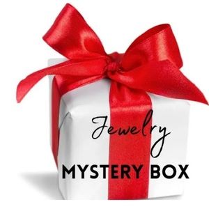 Reseller Mystery Box of Vintage Jewelry 5-10 pieces. Retail Value Well over $100